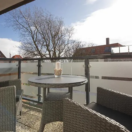 Haus Bracht- Direkt Am Kurplatz 3* Juist