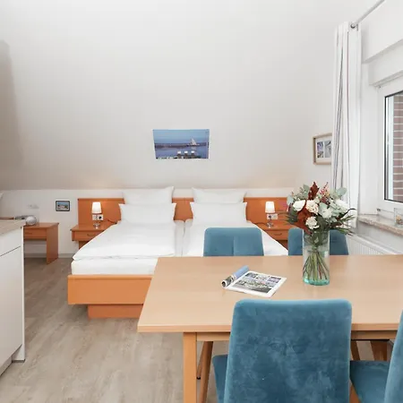 Haus Bracht- Direkt Am Kurplatz 3* Juist