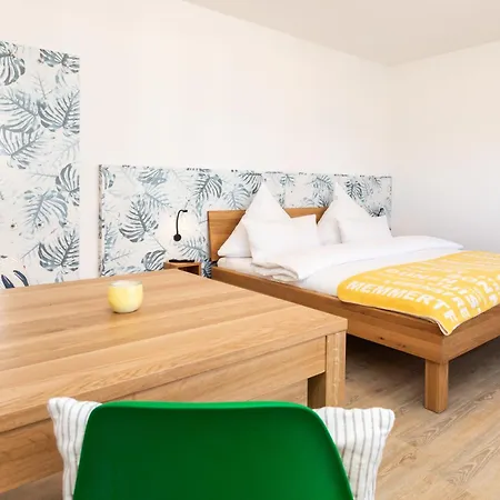Haus Bracht- Direkt Am Kurplatz Apart-hotel Juist