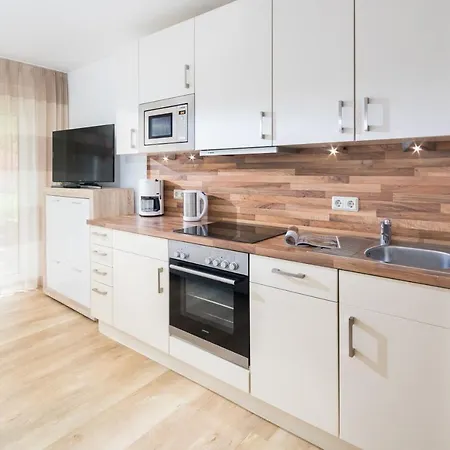 Апарт-отель Haus Bracht- Direkt Am Kurplatz Йюст