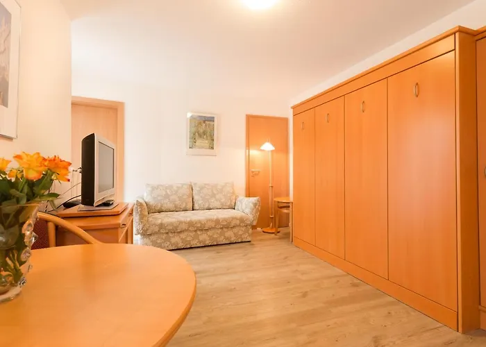Haus Bracht- Direkt Am Kurplatz Apartmanhotel Juist